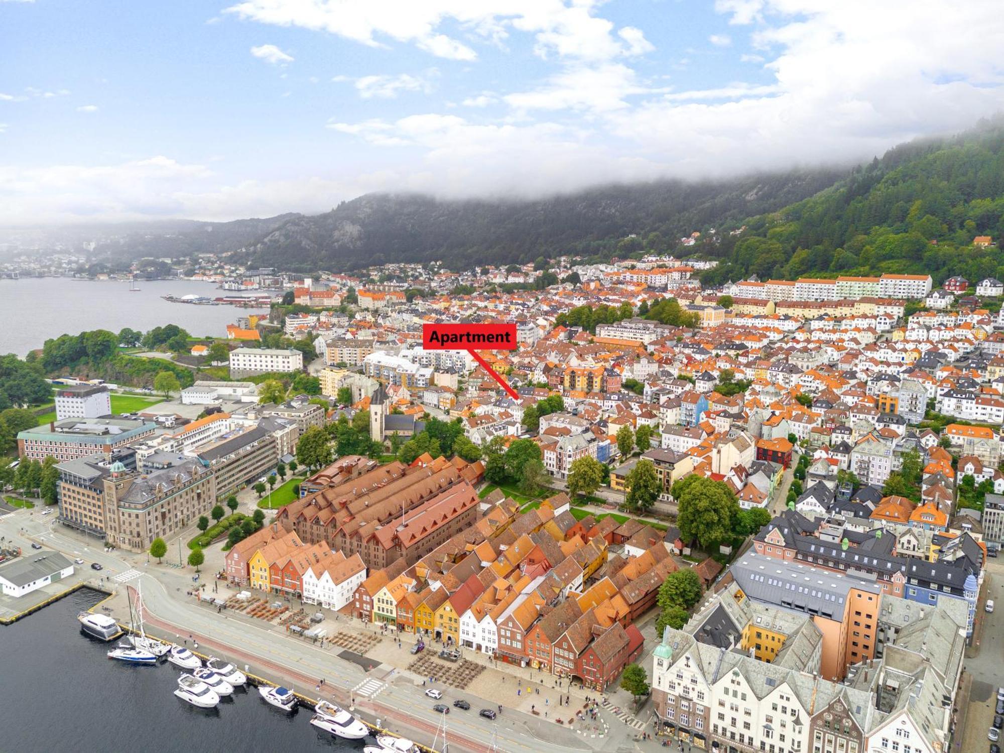 Homerentals Apartments - Behind Bryggen & Historic Cobblestone Streets - 2 Floor Renovated From February 2025 Bergen Esterno foto